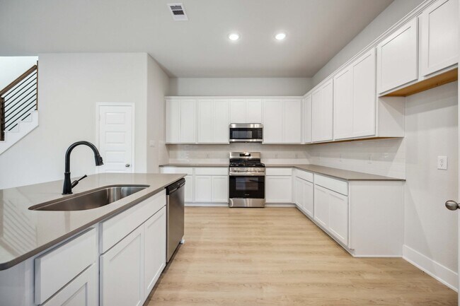 3021 Ocean Cay Dr unit 36862019, Houston, TX 77047 - photo 5