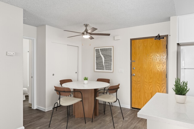 The Plaza Apartments *$2095 OFF MOVE-IN*, San Diego, CA 92115 - photo 4