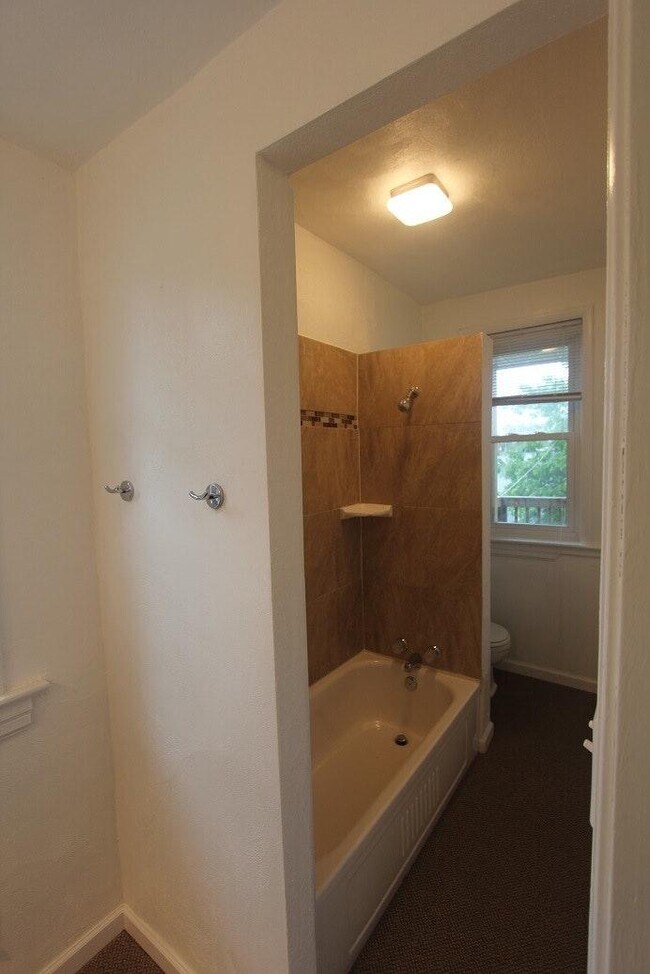 6322 Victoria Ave unit 6322, Saint Louis, MO 63139 - photo 3