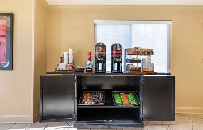 8281 Willow Oaks Corporate Dr, Fairfax, VA 22031 - photo 7