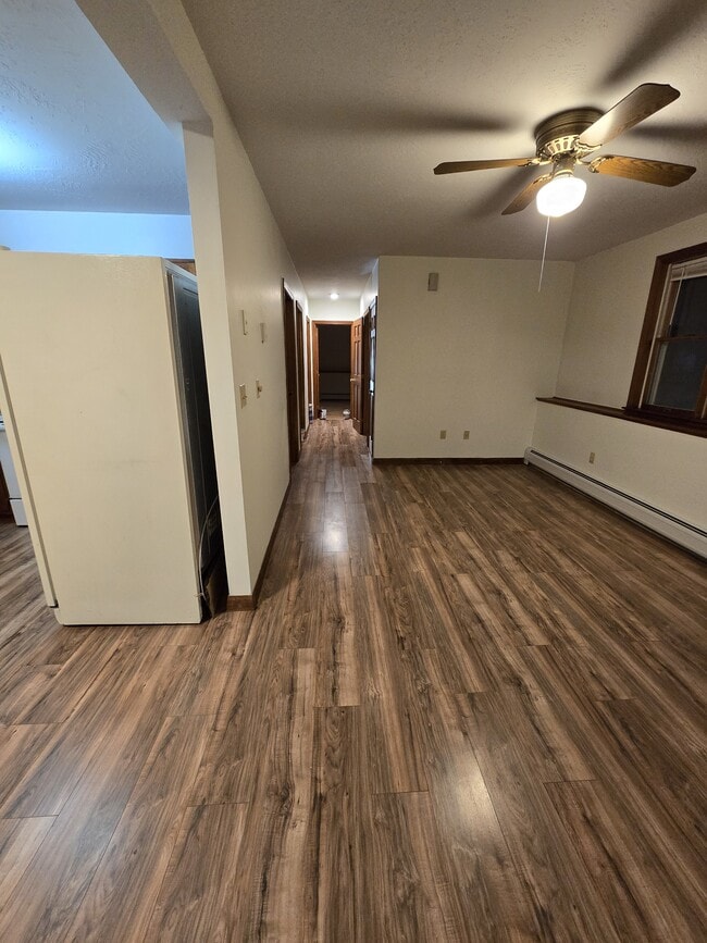 Living room/hallway