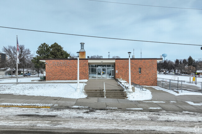 Pioneer Elementary School