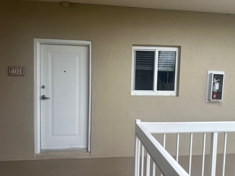 7700 Camino Real unit D401, Miami, FL 33143 - photo 1