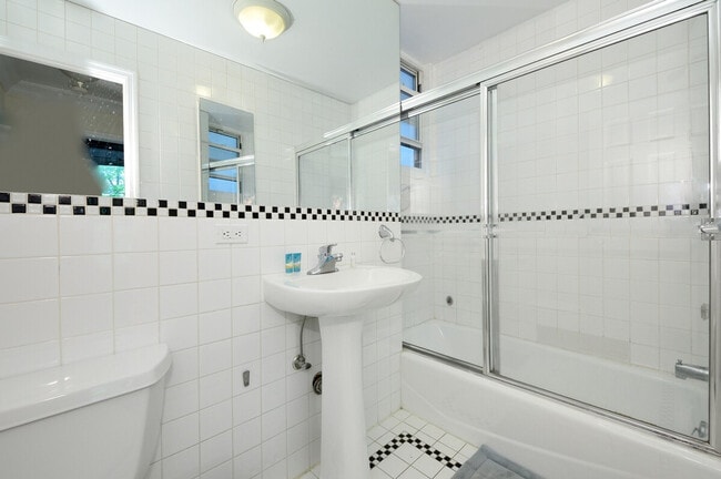 692 10th Ave unit ID1323940P, New York, NY 10019 - photo 7