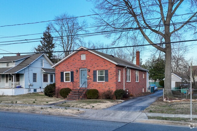 This is another example of a classic, one-story home in Elsmere.