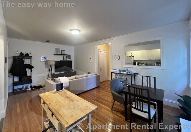 852 Massachusetts Ave unit 3, Cambridge, MA 02139 - photo 3
