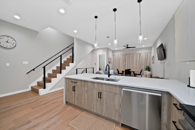 2813 Weisenberger St, Fort Worth, TX 76107 - photo 3