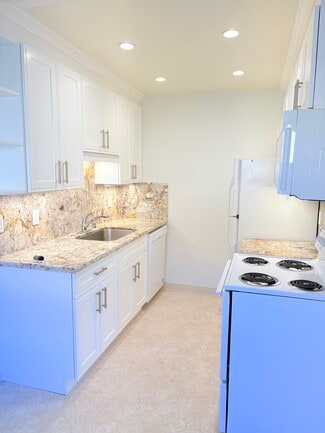 1195 Saranap Ave, Walnut Creek, CA 94595