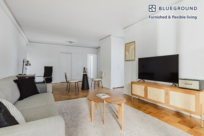 La Premier Apartments unit FL7-ID1590, New York, NY 10019 - photo 3