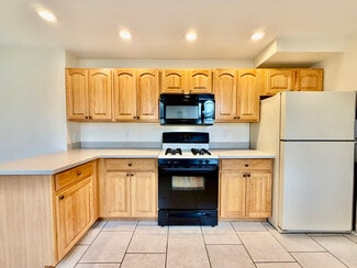 20 Jervis Rd, Yonkers, NY 10705