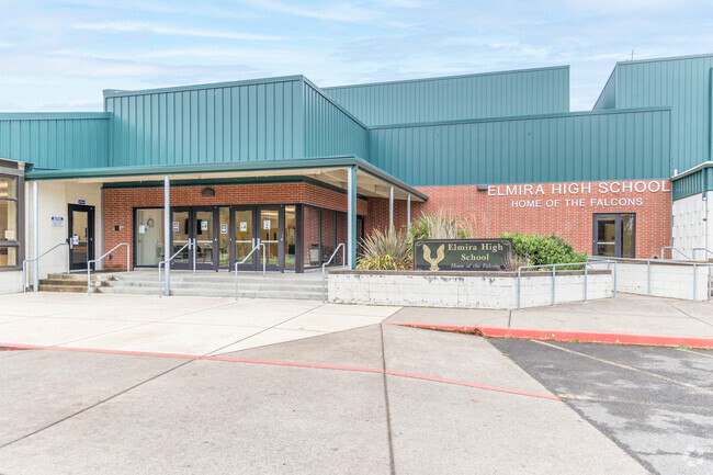 Elmira High School has 7 out of 10 rating on Great Schools.