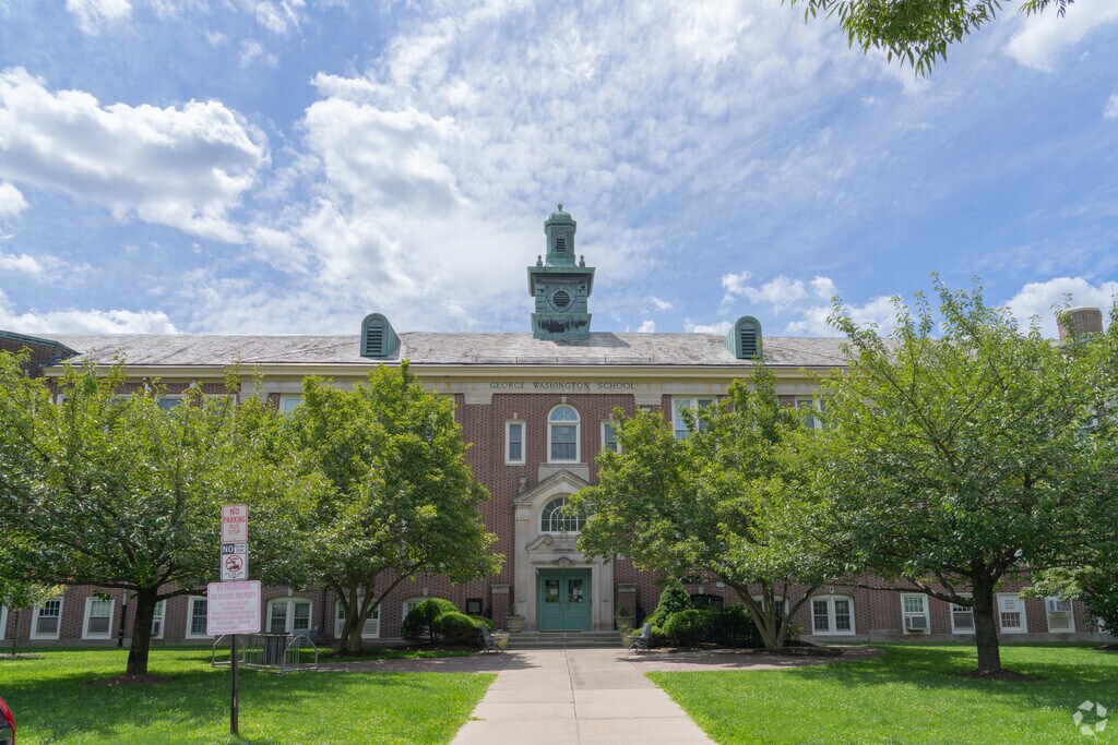 Welcome to George Washington Middle School in Ridgewood, NJ.