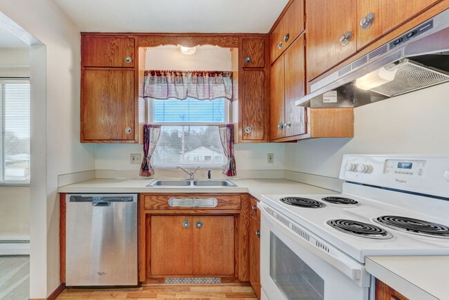 Edgecumbe Terrace, Saint Paul, MN 55116 - photo 5