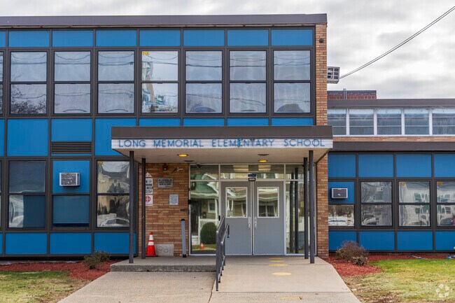 Long Memorial School opens its doors to students in grades K-6.