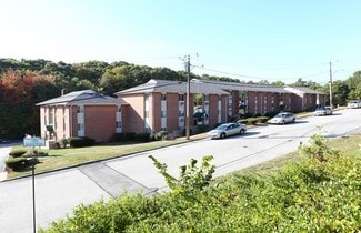 84 Hawthorne Dr N, New London, CT 06320