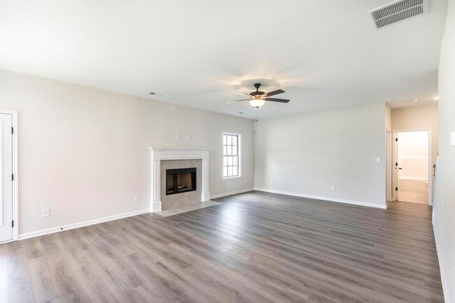 306 Waldrop Loop 9.jpg
