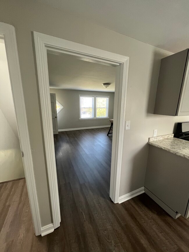 24730 Lake Shore Blvd unit Upstairs, Euclid, OH 44123 - photo 7