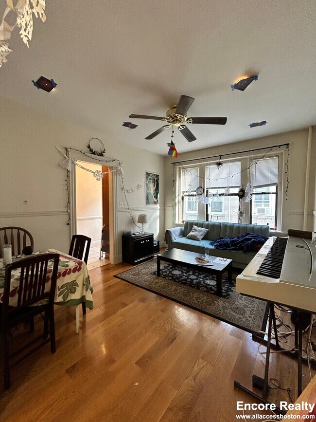 255 Kelton St unit 7, Allston, MA 02134 - photo 5