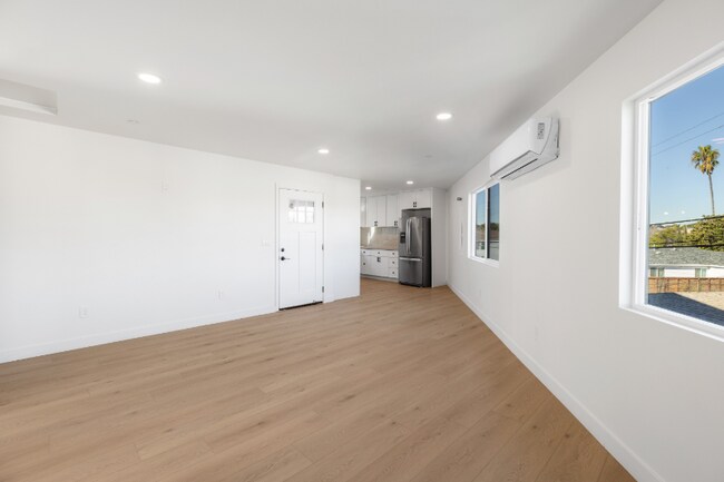 3730 Acacia St unit Building C Unit A, San Diego, CA 92113 - photo 4