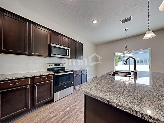 1305 Mount Logan Dr, Apopka, FL 32712 - photo 3