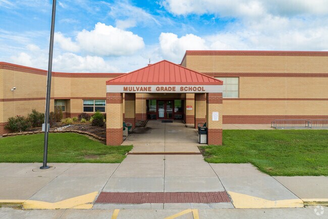 Another schooling option is Mulvane Grade School.