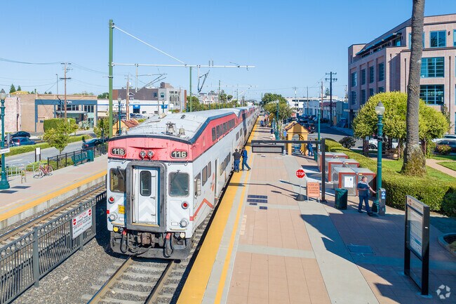 The Caltrain from Burlingame makes Mills Estate an easy commute to San Francisco.