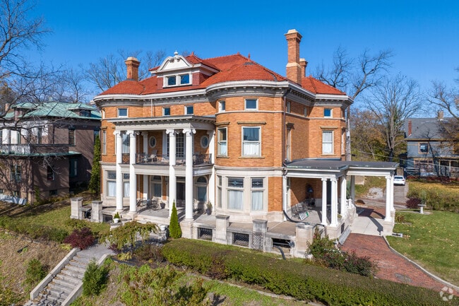 The Hamburg Historic District in Central Davenport feature historic mansions like The Overview.