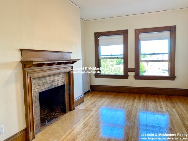 2 Ware St unit 208, Cambridge, MA 02138 - photo 3