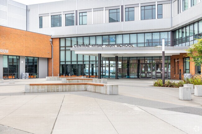 Niche.com give Central Kitsap High School an overall rating of A-