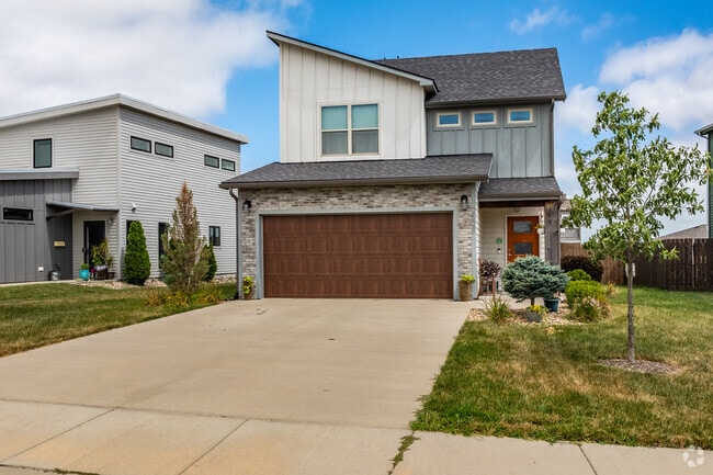 Prairie Park has several traditional style homes going up on the south side of the neighborhood.
