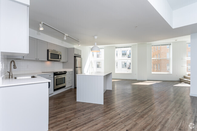 2BR, 2.5BA - 2E