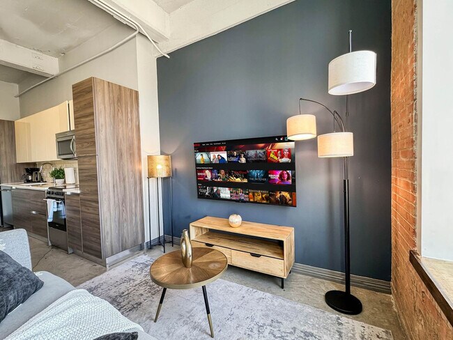 555 Evergreen St unit ID1324864P, Dallas, TX 75201 - photo 3