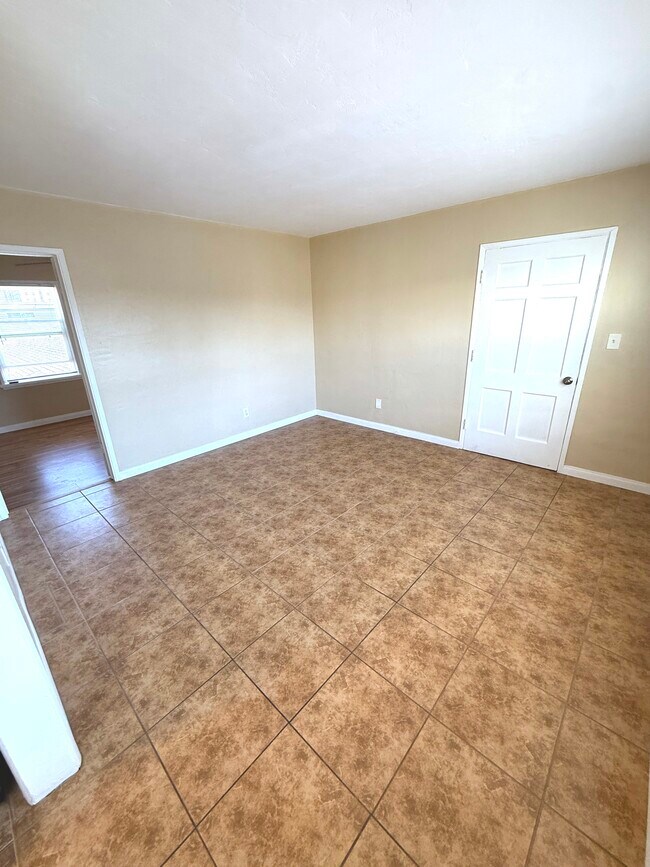 180 Glover Ave Unit 1/2, Chula Vista, CA 91910