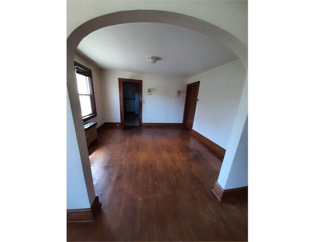 179 Sherwood Ave, Bridgeport, CT 06605 - photo 3