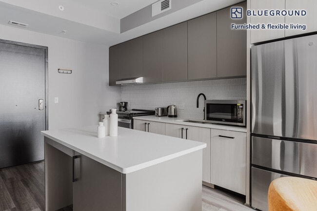 1313 L St NW unit FL3-ID939, Washington, DC 20005 - photo 5