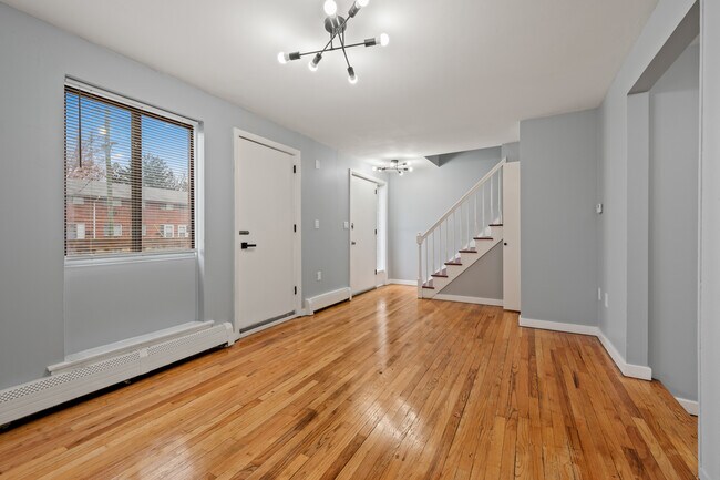 10 Henderson Dr unit C, East Hartford, CT 06108 - photo 6