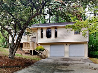 4557 Mossy Ln NW, Lilburn, GA 30047