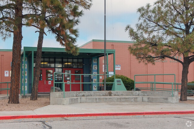 Sierra Vista Elementary School is a great elementary school option for local residents.