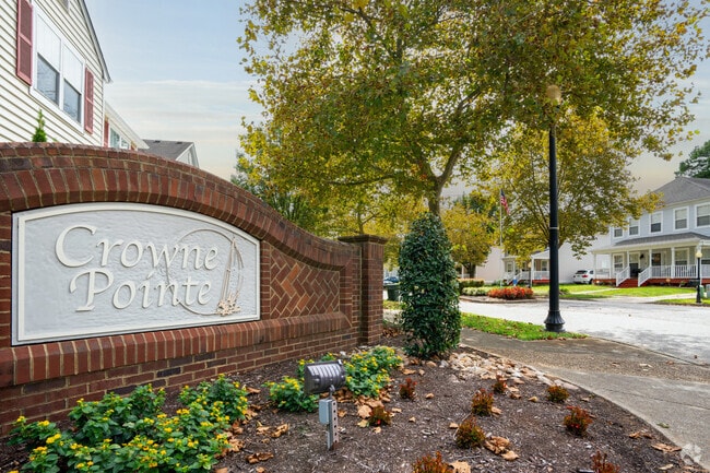 Newtown_Crown Point offers residents a quiet neighborhood surrounded by water.