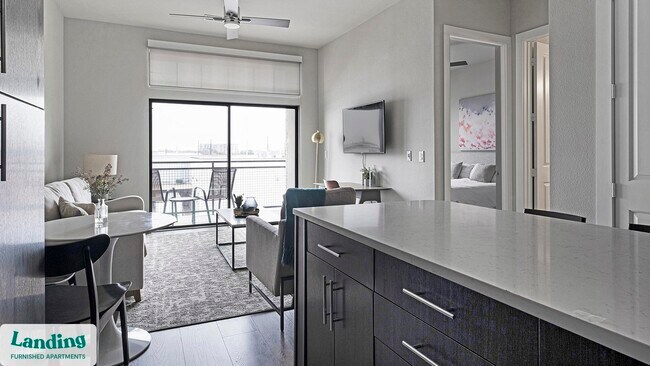 1215 Sawyer St unit 306, Houston, TX 77007 - photo 5