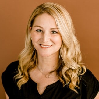 Lindsay Davis