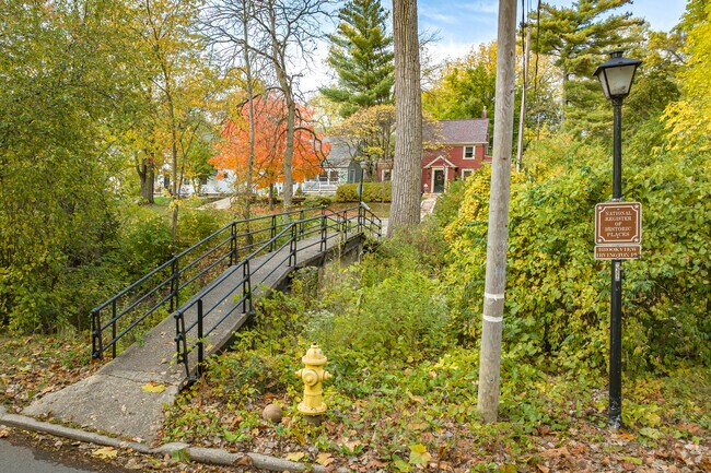 In Brookview Civic make you forget that the hum of Downtown Fort Wayne is just miles away.