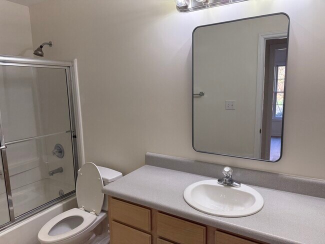 2 Crystal Oaks Ct, Durham, NC 27707 - photo 4