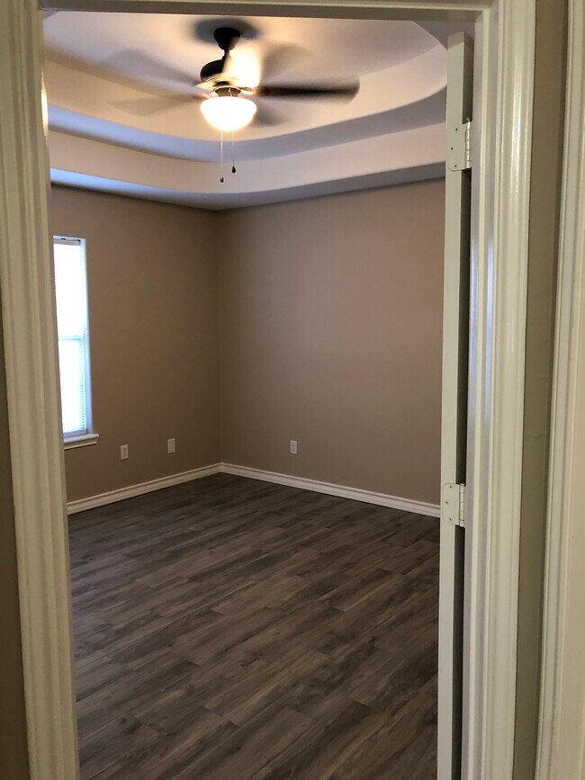 1405 Orlando St unit orlando 1, Edinburg, TX 78541 - photo 6