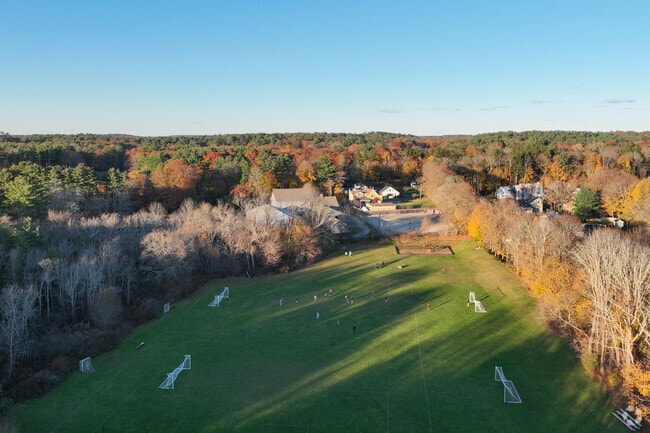 Glen Urquhart School is an independent, coeducational day school for students in Beverly.