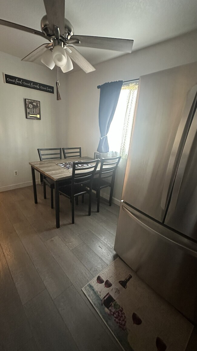 1503 El Monte Ave unit 1, Sacramento, CA 95815 - photo 4