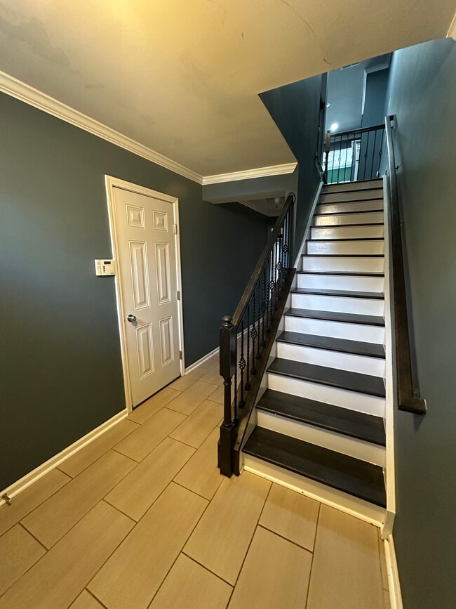 239 Lincoln St, Charlotte, NC 28203 - photo 4