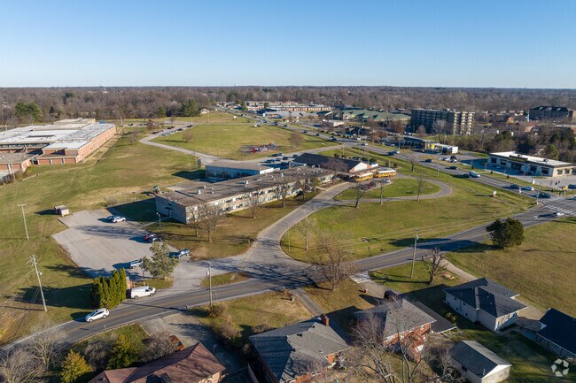 Smyrna Elementary School offers a diverse curriculum to the entire community.