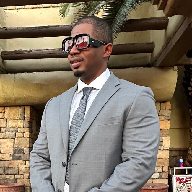 Agent Photo