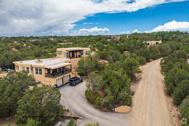 Dirts roads are common throughout the rugged and beauftul Vista Encantada neighborhood.